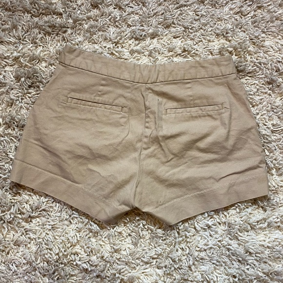 Banana Republic khaki shorts with side button open/ closure - Petite 0 - Picture 3 of 3